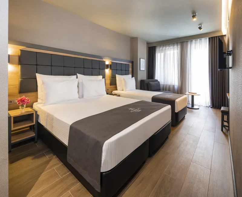 Deluxe Family room at Hotel Marius
